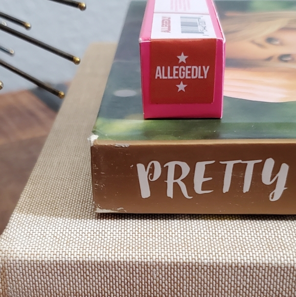 ❤️ Jeffree Star Cosmetics Velour Lip Liner ❤️ - Picture 3 of 6